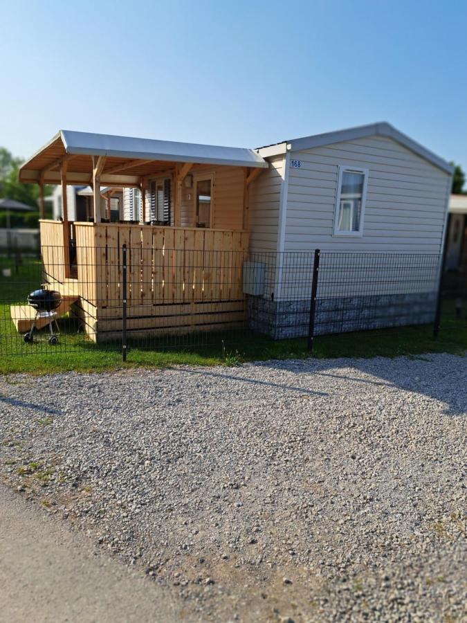 Mobilheim Chalet Bei Georg Seekirchen am Wallersee Exterior photo